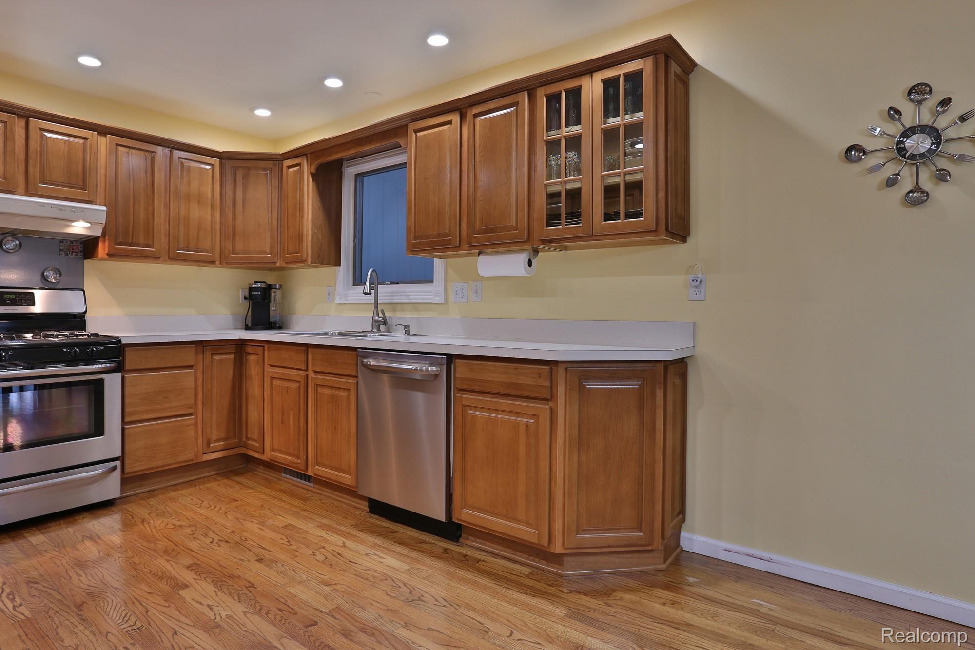 8356 Rucker Road Grosse Ile, MI 48138 - Photo 6 of 26 Kitchen view