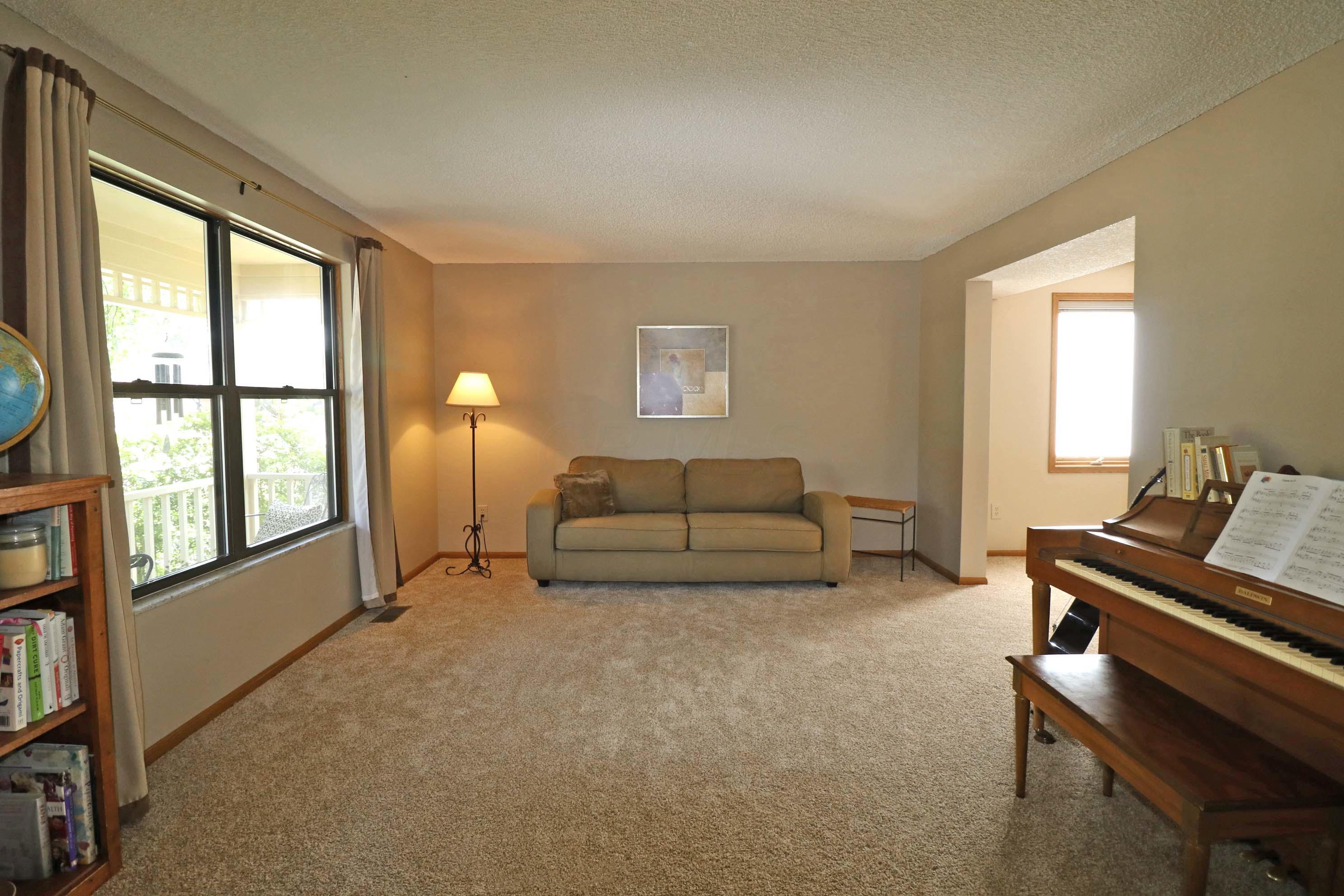 65 Ravine Road Powell, OH 43065 - Photo 3 of 32 Gallery Image 3