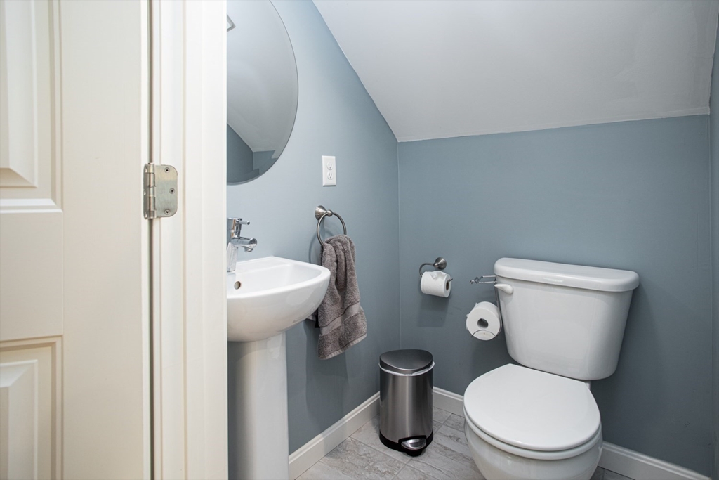 1346 Main Road, Unit K Westport, MA 02790 - Photo 20 of 32