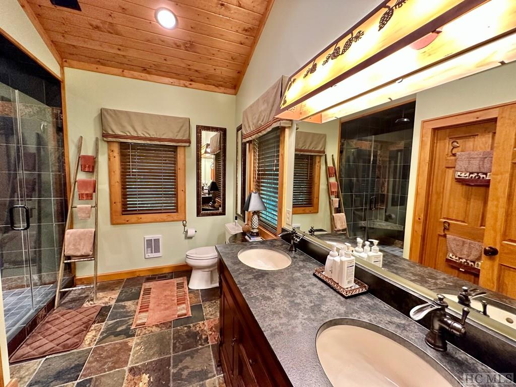 428 Deer Run Road Sapphire, NC 28774 - Photo 24 of 59 Gallery Image 24