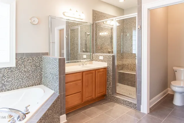 a view of a room with an empty space