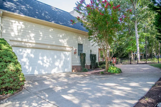 a view of a house with a swimming pool