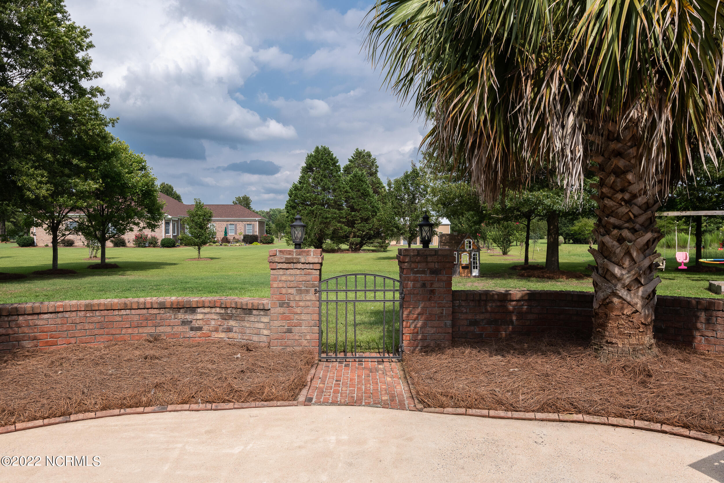 1431 Devon Drive Grimesland, NC 27837 - Photo 27 of 74 1431_Devon-32