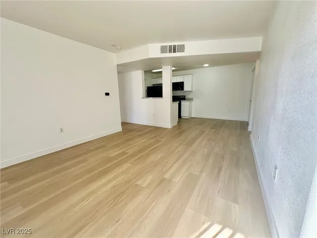 $1,195 | 2120 Ramrod Avenue, Unit 613, Henderson, NV 89014