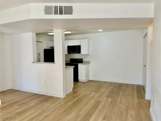 $1,195 | 2120 Ramrod Avenue, Unit 613, Henderson, NV 89014