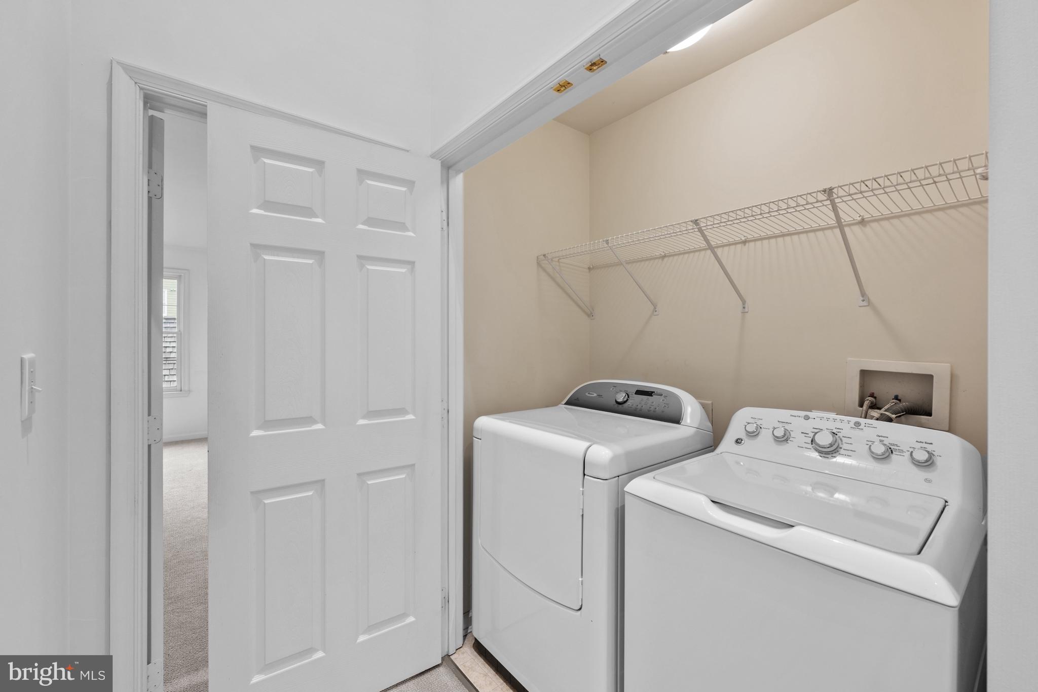 313 Hart Road Gaithersburg, MD 20878 - Photo 28 of 33 a utility room with dryer and washer