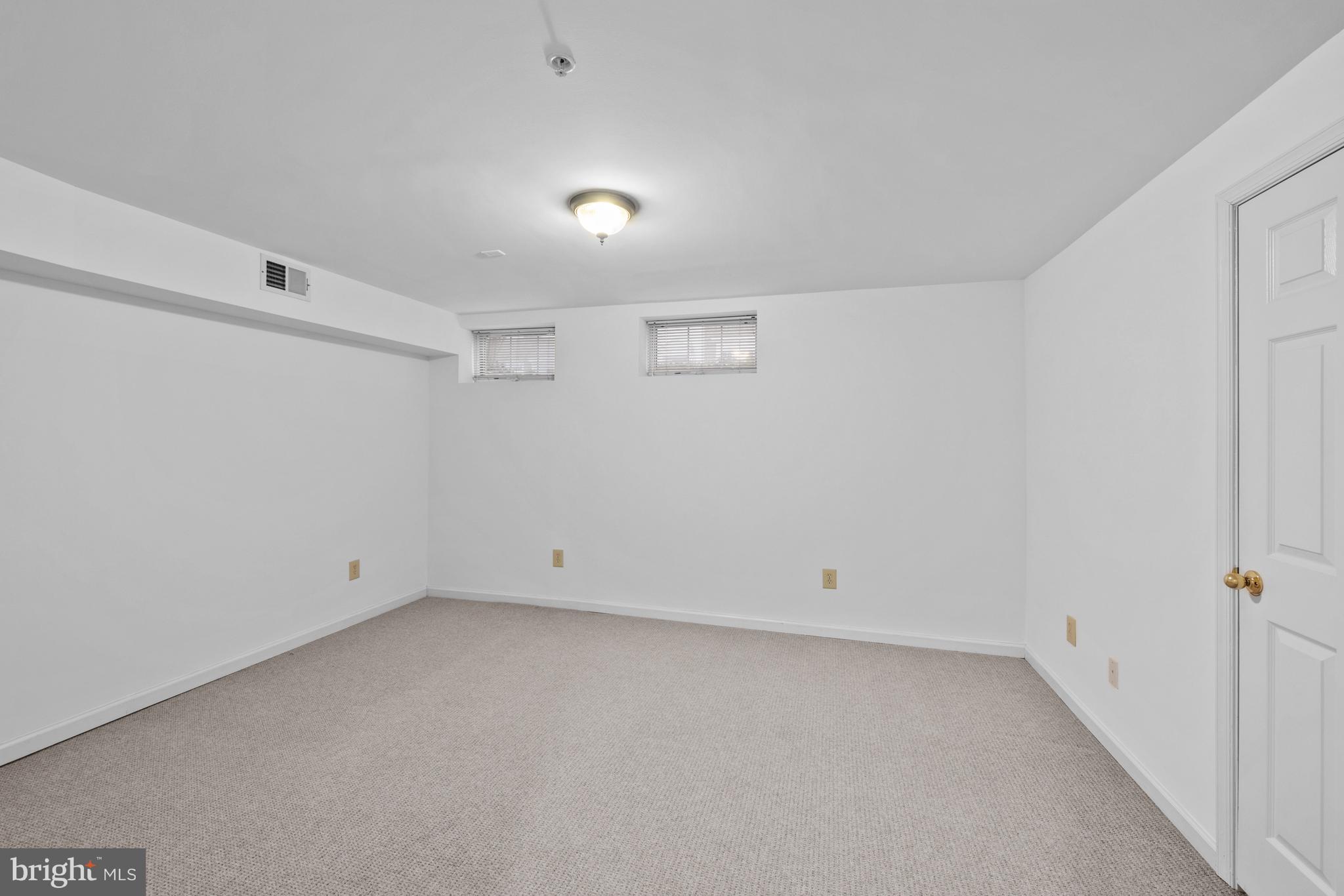 313 Hart Road Gaithersburg, MD 20878 - Photo 33 of 33 a view of room