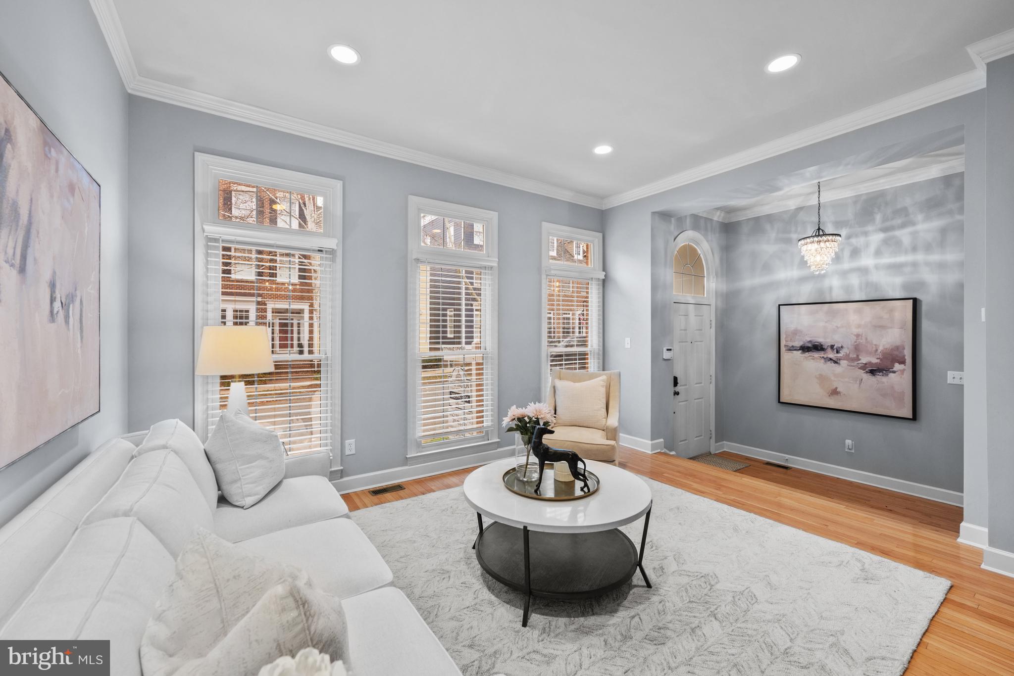 313 Hart Road Gaithersburg, MD 20878 - Photo 5 of 33 a living room with furniture and a large window