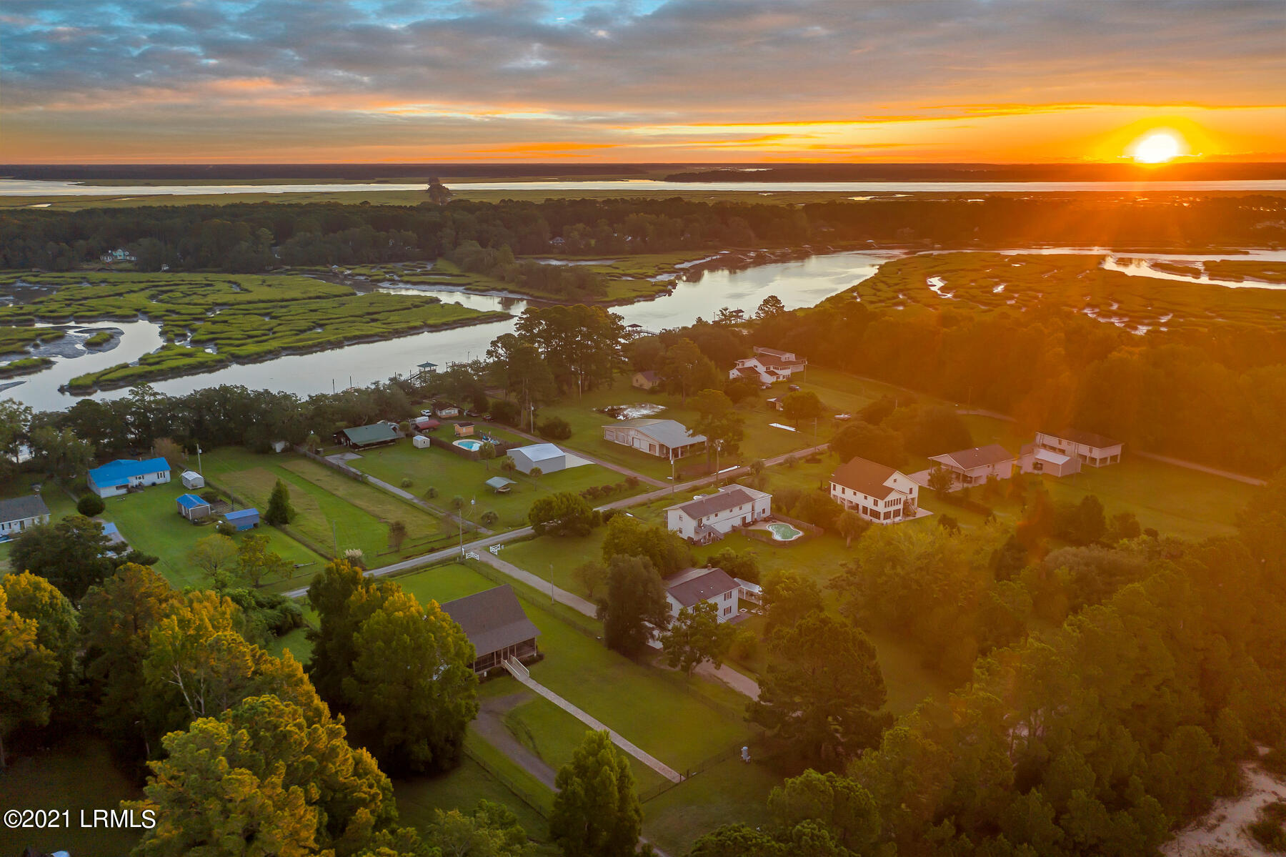 189 Deloss Point Road Ridgeland, SC 29936 - Photo 33 of 49 DJI_0386-1