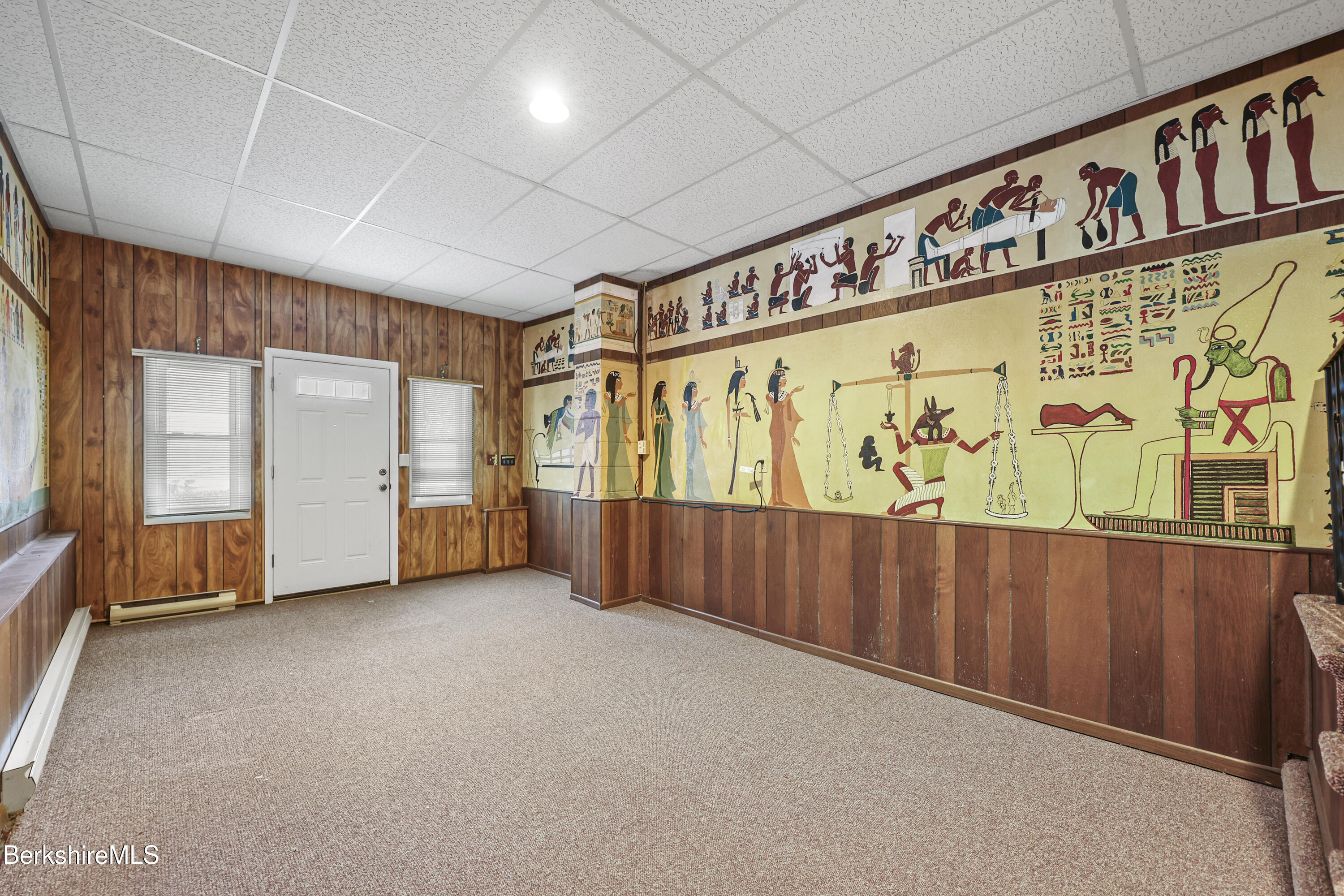89 Delancy Avenue Pittsfield, MA 01201 - Photo 21 of 40 a view of an front door