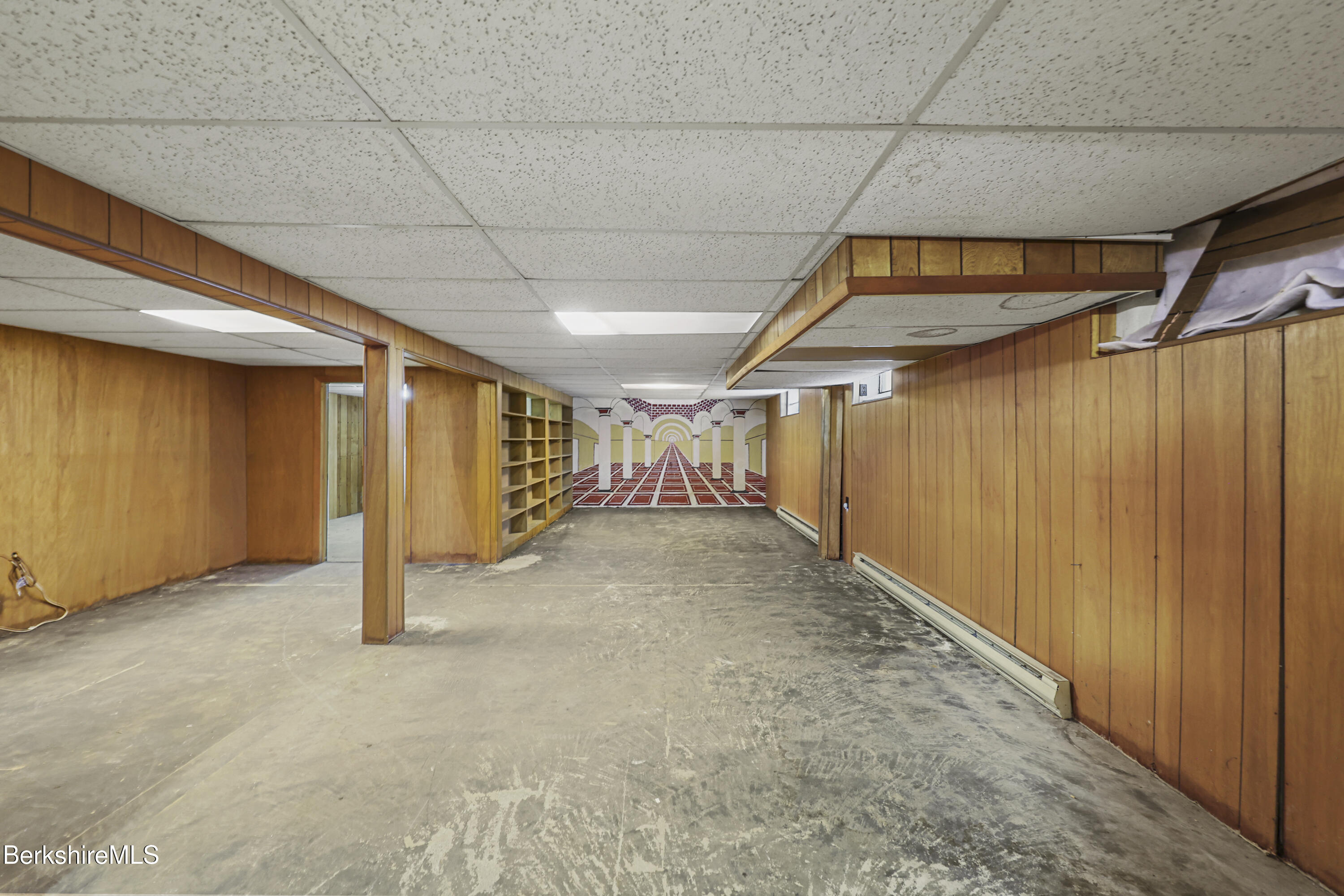 89 Delancy Avenue Pittsfield, MA 01201 - Photo 25 of 40 a view of a garage