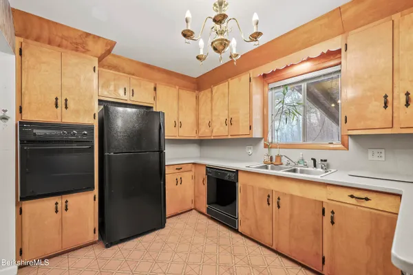 $339,000 | 89 Delancy Avenue, Pittsfield, MA 01201