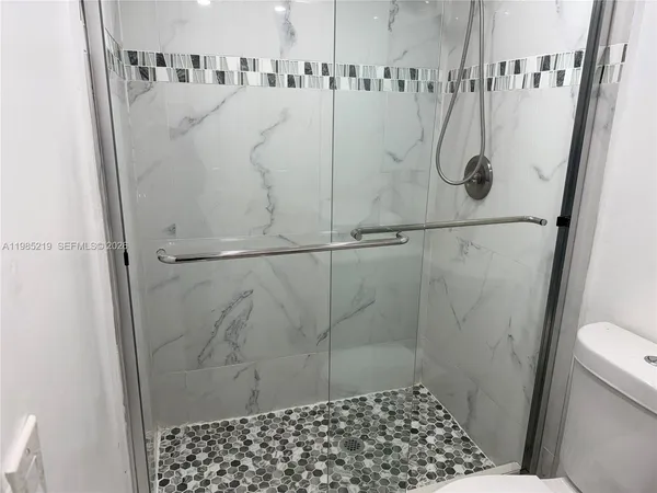 $2,150 | 6055 West 19th Avenue, Unit 311, Hialeah, FL 33012