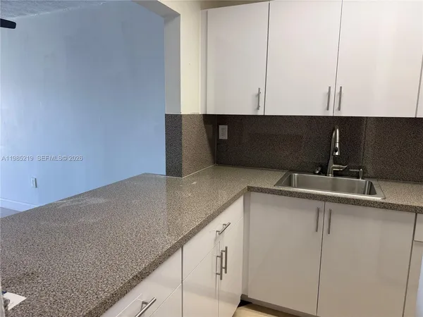 $2,150 | 6055 West 19th Avenue, Unit 311, Hialeah, FL 33012