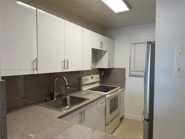 $2,150 | 6055 West 19th Avenue, Unit 311, Hialeah, FL 33012