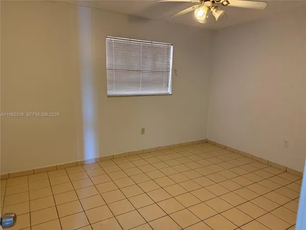 $2,150 | 6055 West 19th Avenue, Unit 311, Hialeah, FL 33012