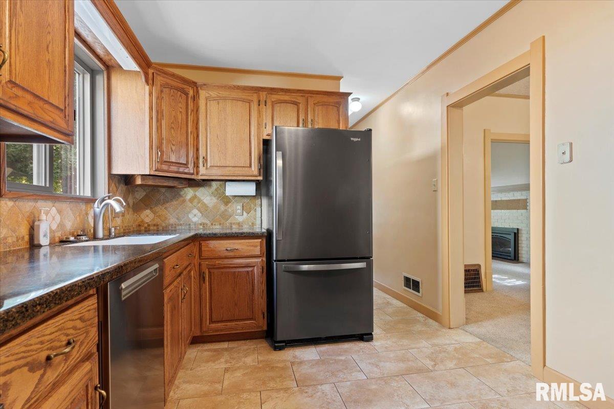 905 South Walnut Street Springfield, IL 62704 - Photo 12 of 33