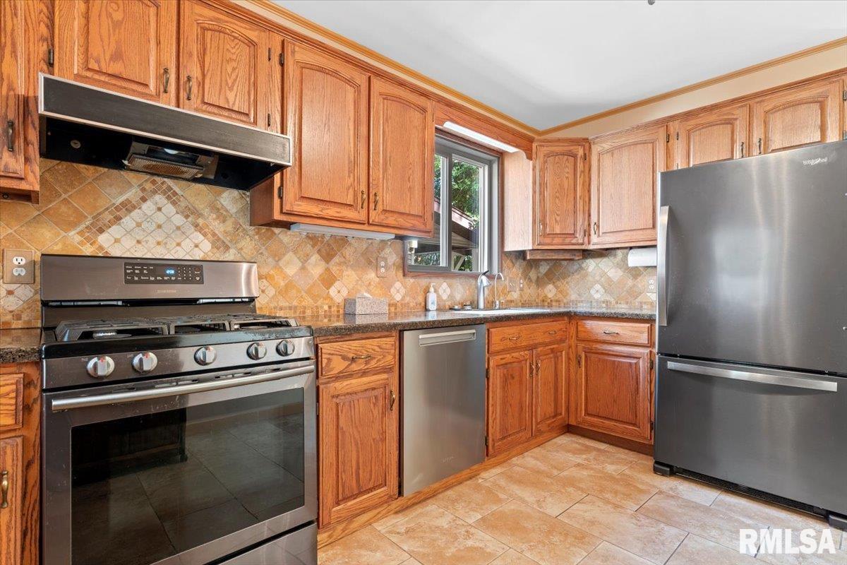 905 South Walnut Street Springfield, IL 62704 - Photo 13 of 33