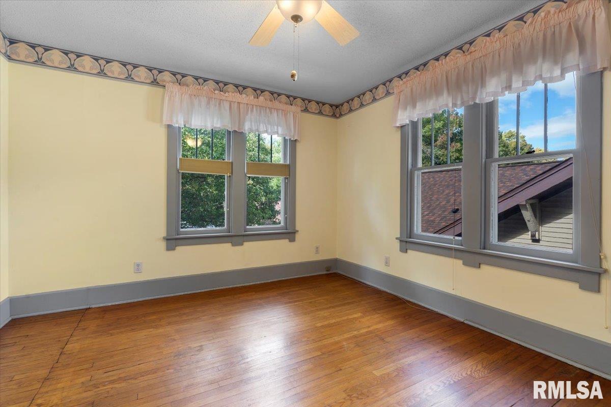 905 South Walnut Street Springfield, IL 62704 - Photo 14 of 33