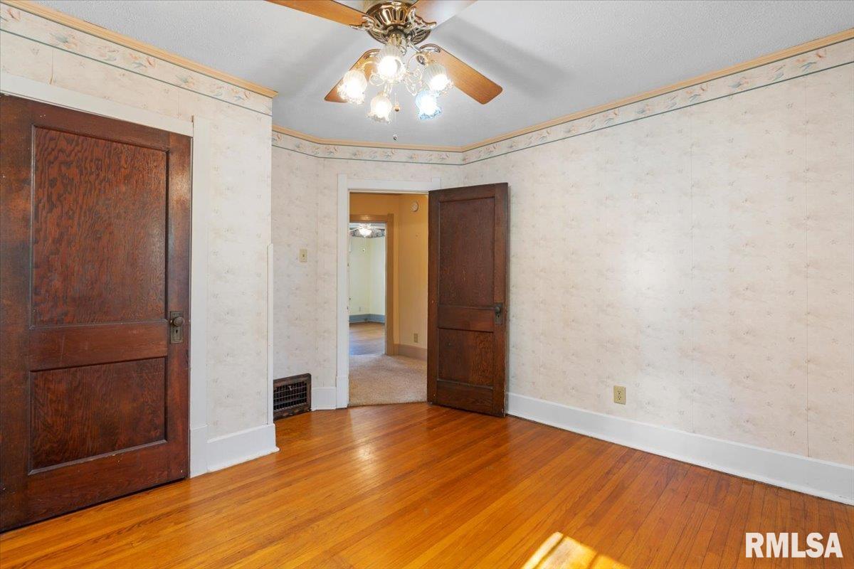 905 South Walnut Street Springfield, IL 62704 - Photo 20 of 33