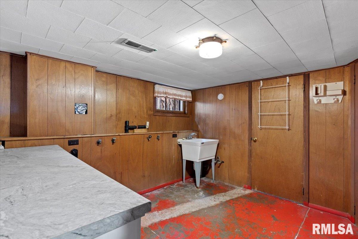 905 South Walnut Street Springfield, IL 62704 - Photo 26 of 33
