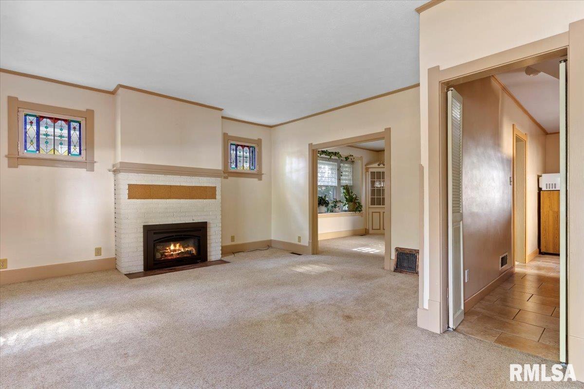 905 South Walnut Street Springfield, IL 62704 - Photo 4 of 33
