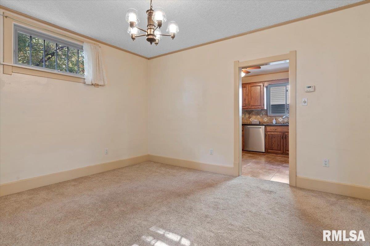 905 South Walnut Street Springfield, IL 62704 - Photo 8 of 33