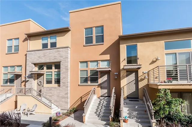 a house view with a outdoor space