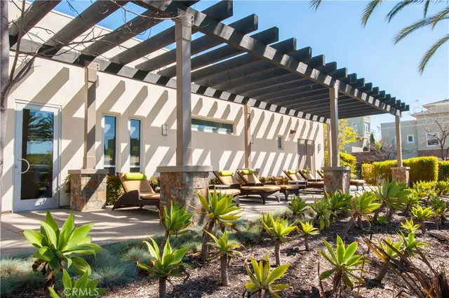 a view of an outdoor space