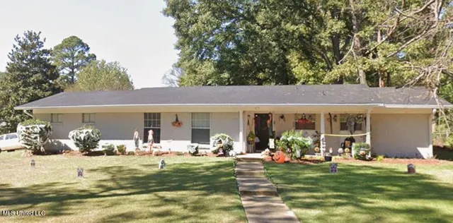 $145,000 | 1124 Woodville Drive, Jackson, MS 39212