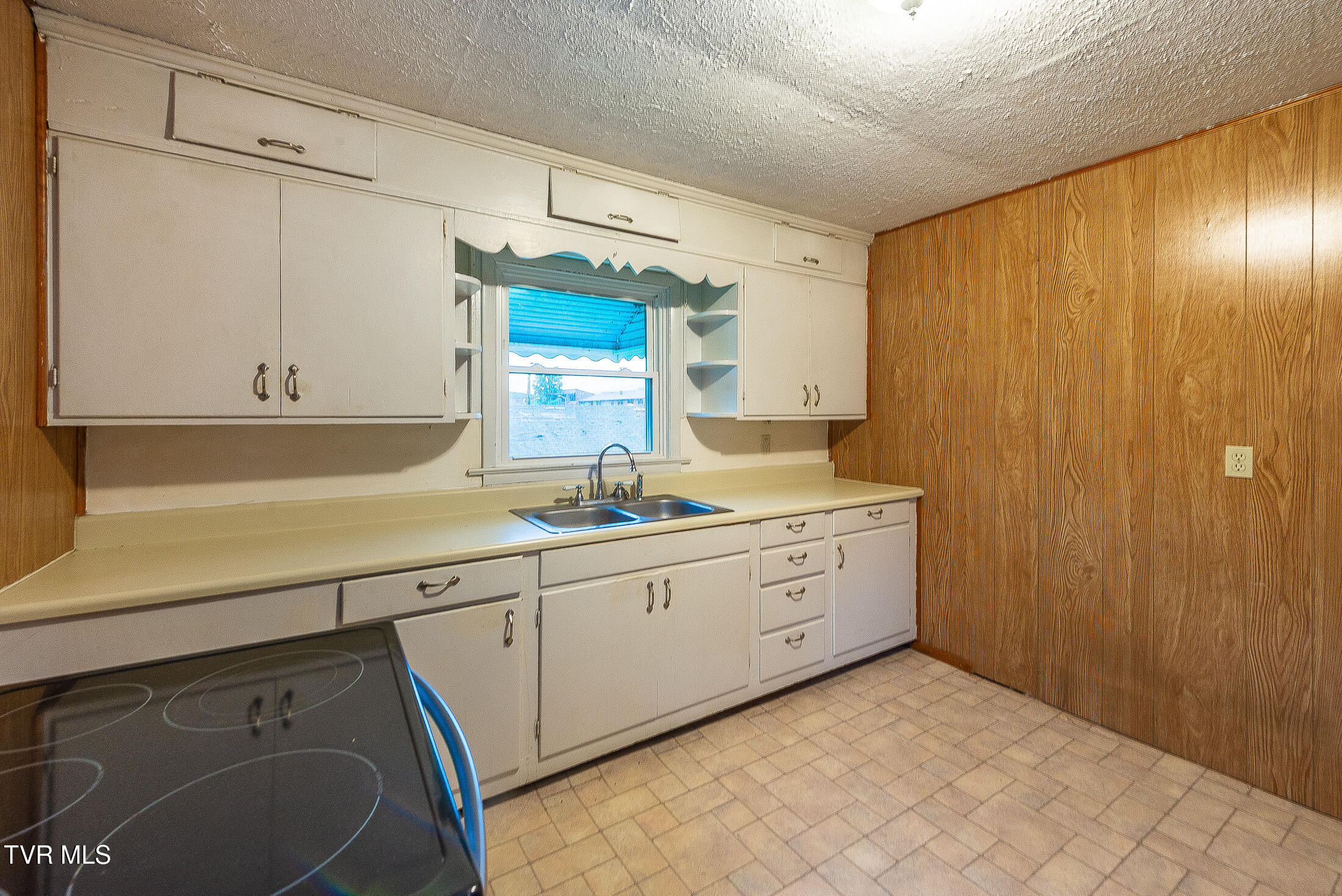 128 Beacon Street Gate City, VA 24251 - Photo 5 of 20 kitchen