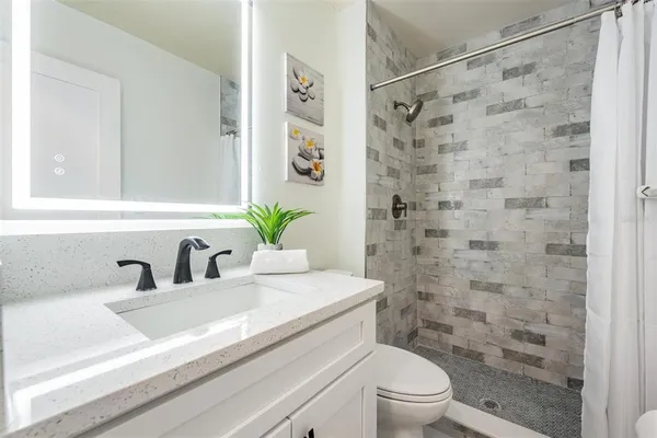 $1,900 | 14818 Winding Creek Court, Tampa, FL 33613