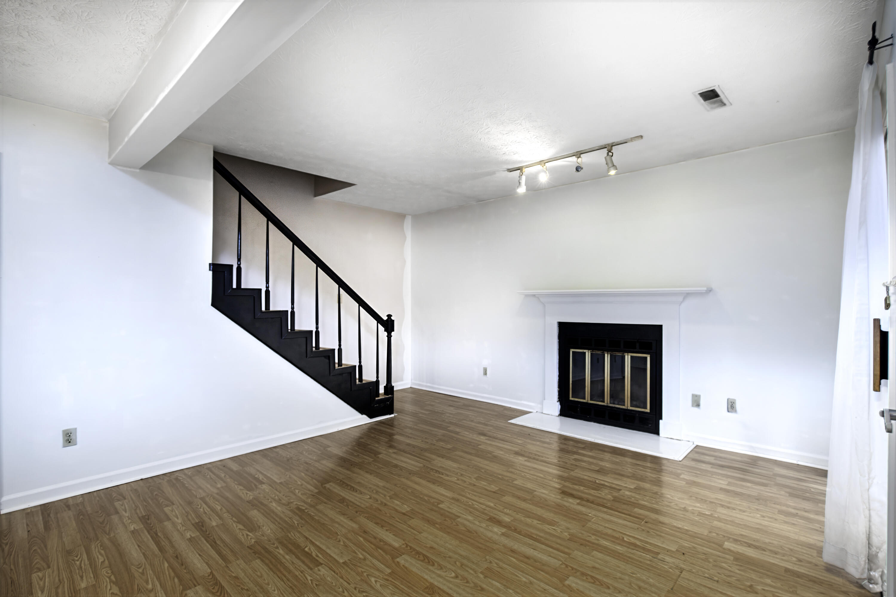433 Darby Creek Road, Unit A Lexington, KY 40509 - Photo 10 of 18 Darby Creek 2