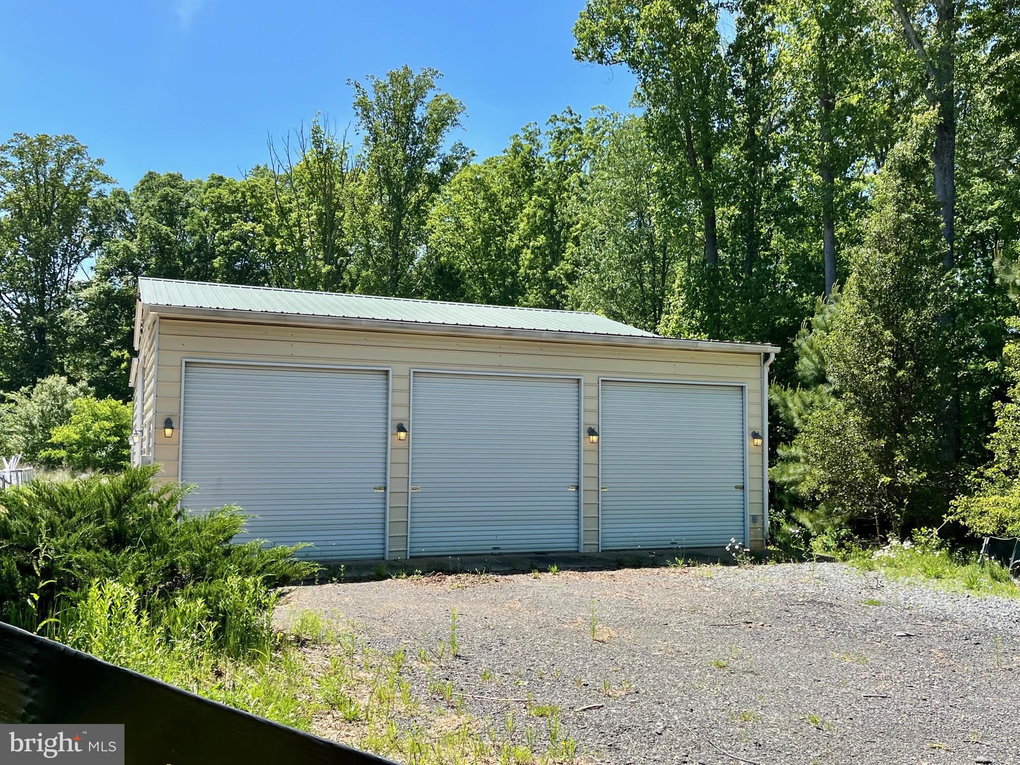 12370 Purcell Road Manassas, VA 20112 - Photo 9 of 30 3 bay garage