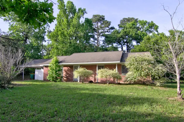 $1,375 | 3610 West Davis Street, Conroe, TX 77304