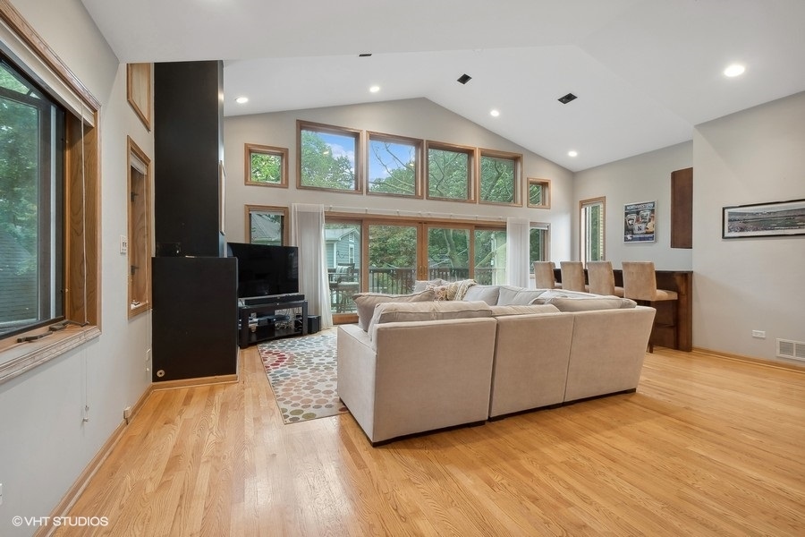 2230 Harrison Street Evanston, IL 60201 - Photo 23 of 38 Gallery Image 23