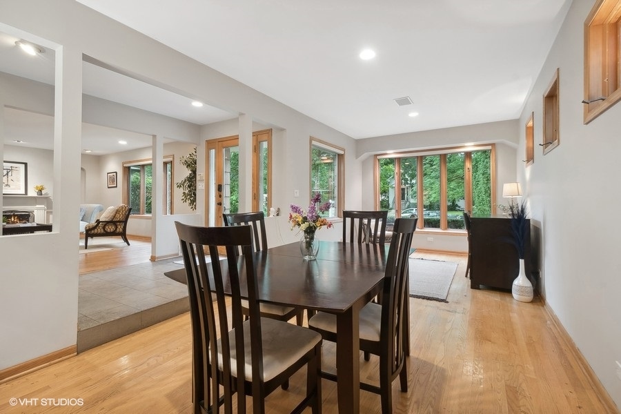 2230 Harrison Street Evanston, IL 60201 - Photo 8 of 38 Gallery Image 8