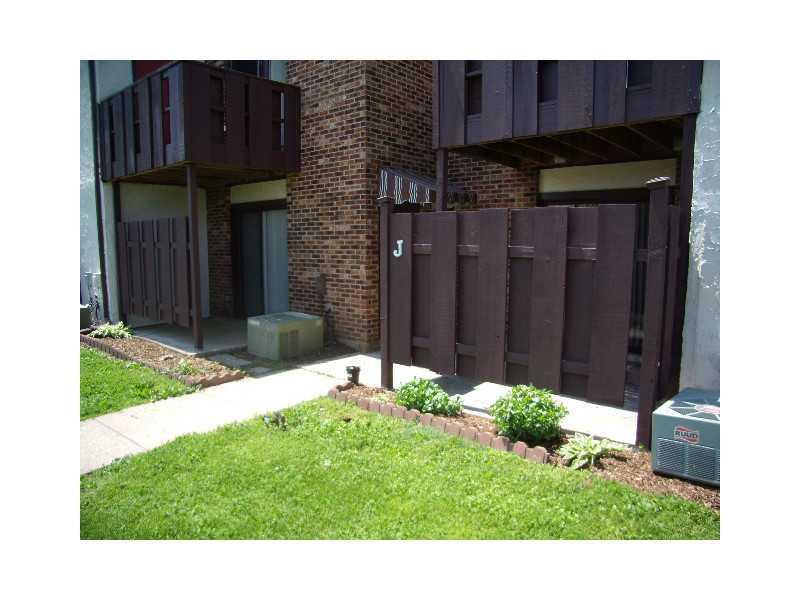 643 Villa Road, Unit J Springfield, OH 45503 - Photo 2 of 17