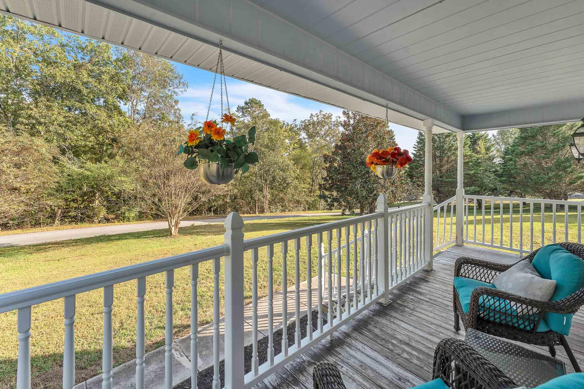 9709 Lovell Road Soddy Daisy, TN 37379 - Photo 3 of 23 2