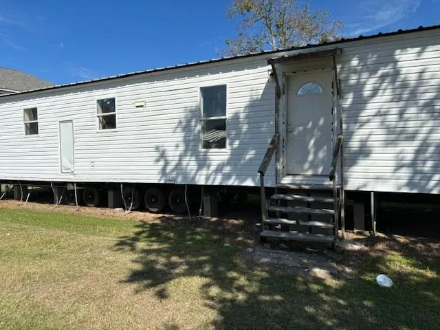 $1,000 | 135 Stephen Ballay Ln Port, Port Sulphur, LA 70083