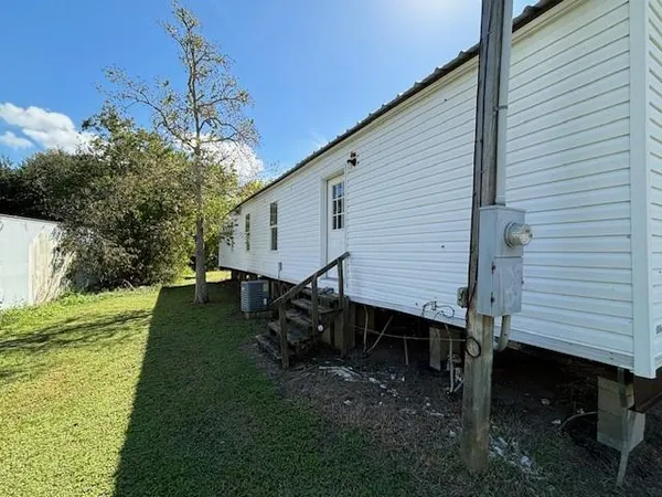$950 | 135 Stephen Ballay Ln Port, Port Sulphur, LA 70083