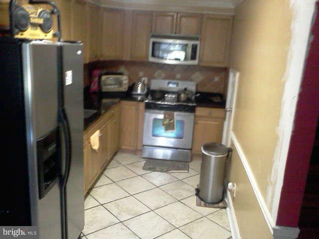 8025 New Riggs Road Hyattsville, MD 20783 - Photo 9 of 13 Kitchen