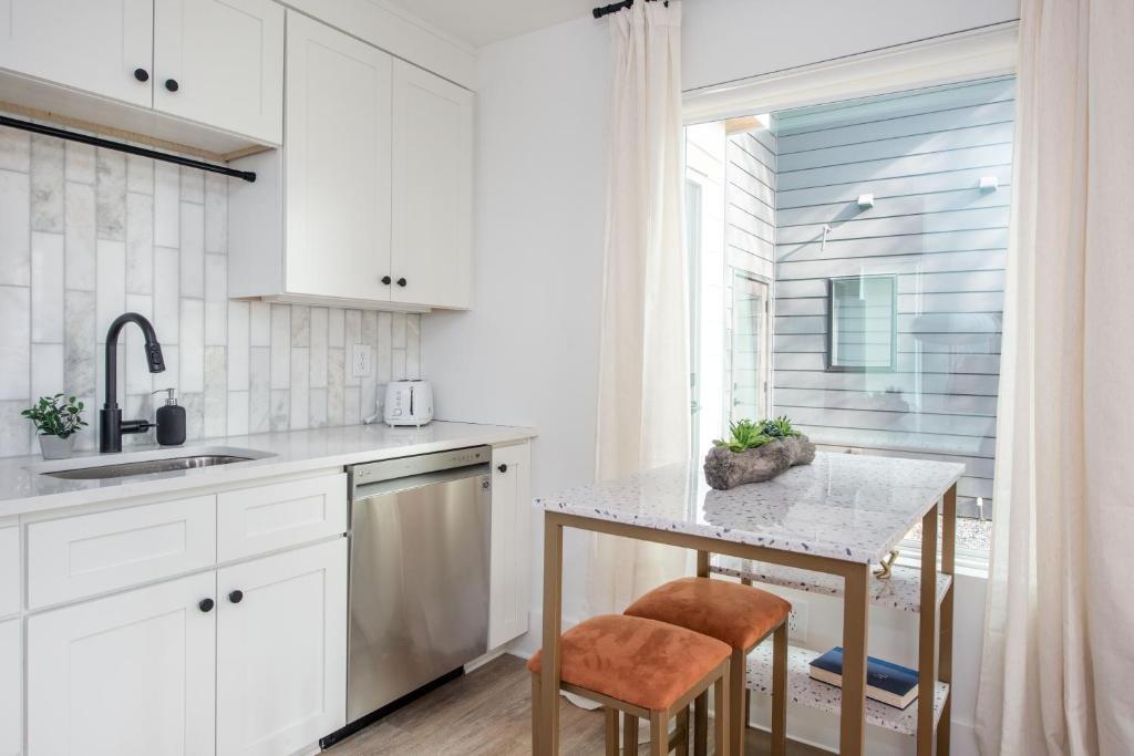 542 Boulevard Place Northeast, Unit D Atlanta, GA 30308 - Photo 11 of 30