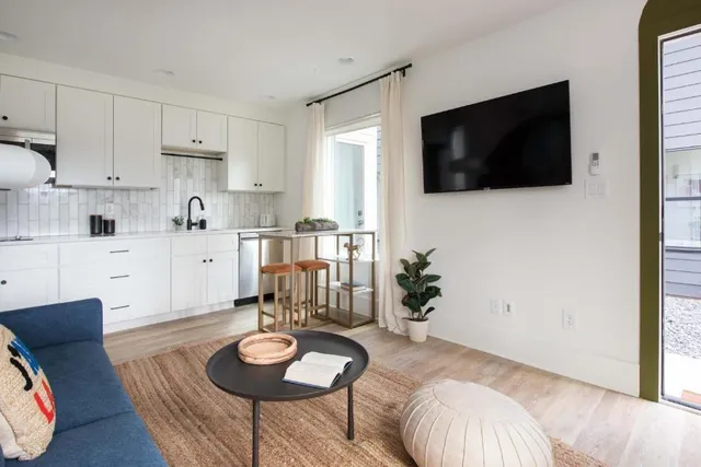 $3,200 | 542 Boulevard Place Northeast, Unit D, Atlanta, GA 30308