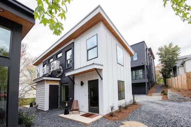 $3,200 | 542 Boulevard Place Northeast, Unit D, Atlanta, GA 30308