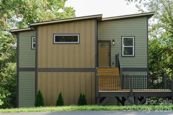 $925,000 | 14 Red Maple Drive, Weaverville, NC 28787