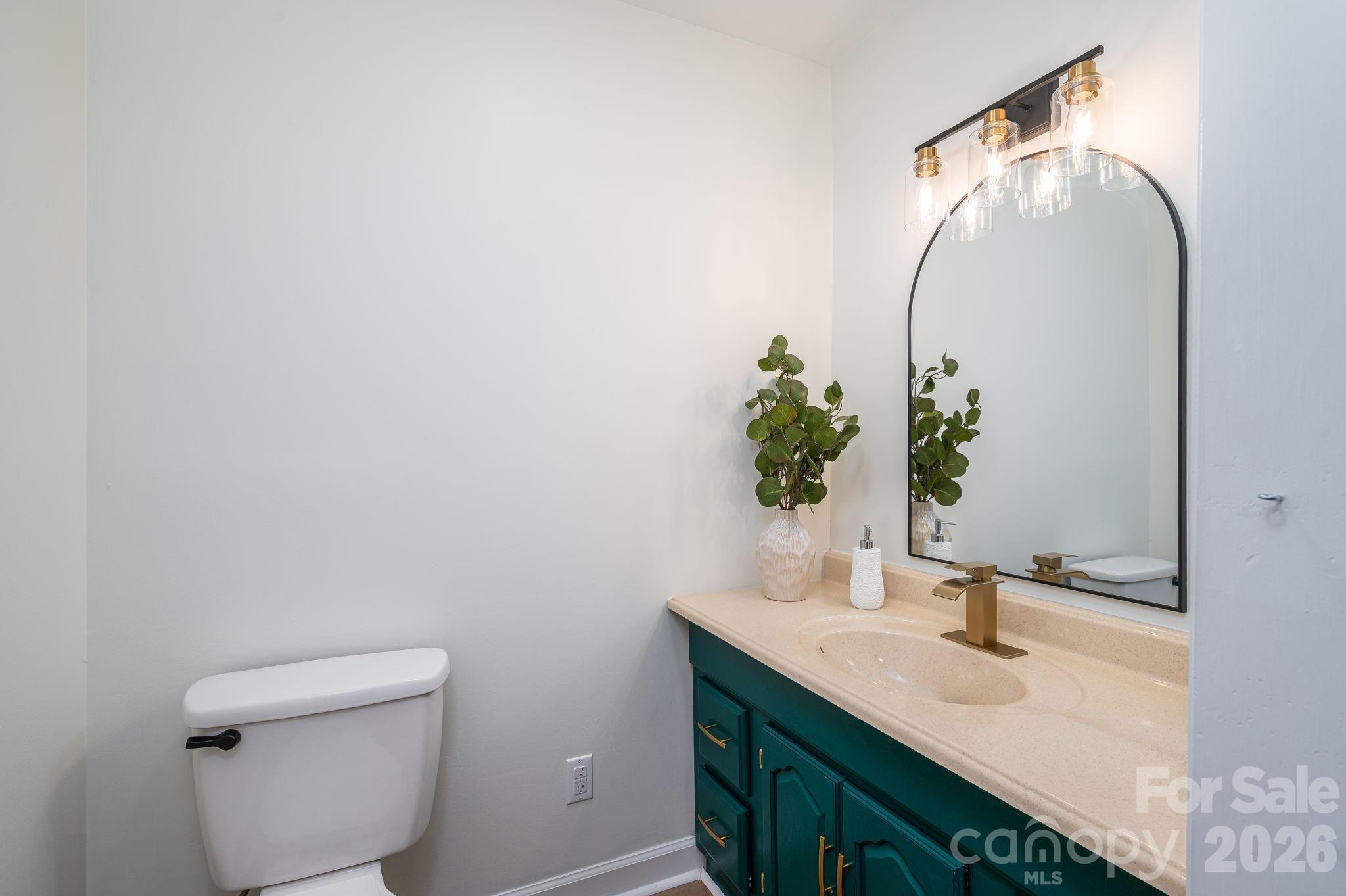313 Willis Road Dallas, NC 28034 - Photo 15 of 37 Gallery Image 15