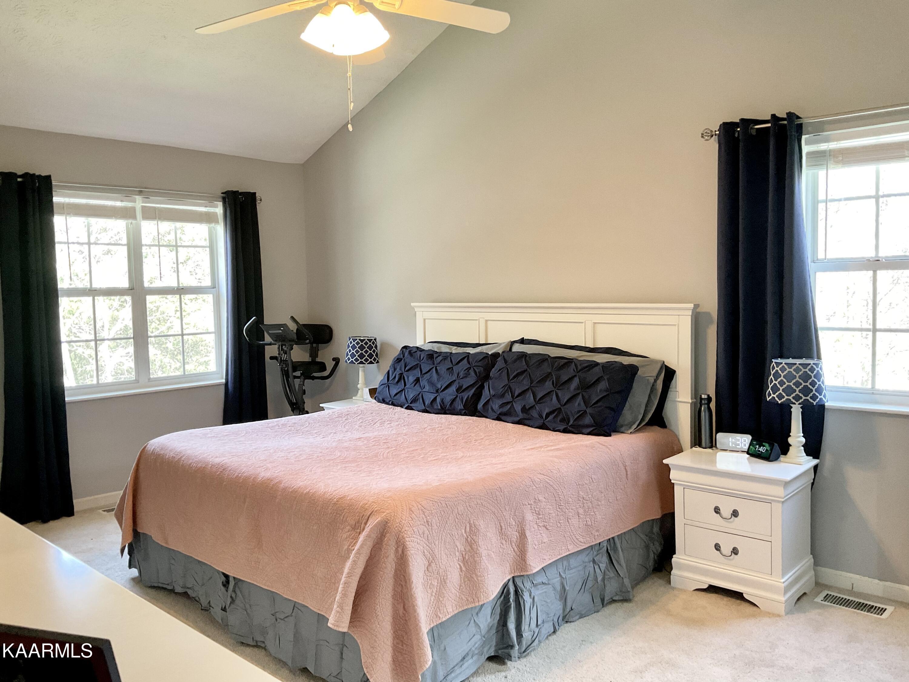 106 Targa Lane Oak Ridge, TN 37830 - Photo 16 of 37 Owners suite w/Vaulted Ceilings