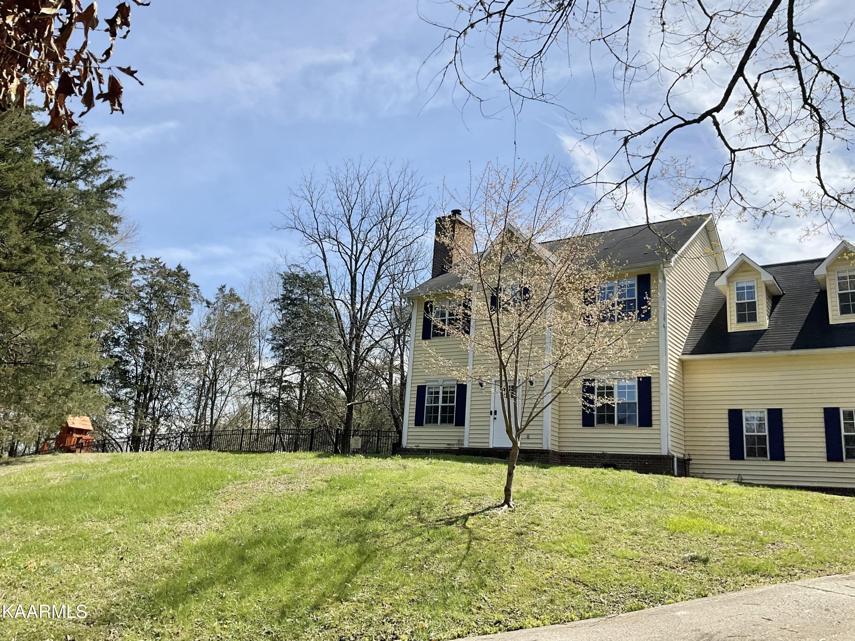 106 Targa Lane Oak Ridge, TN 37830 - Photo 2 of 37 Great Curb Appeal yet Private