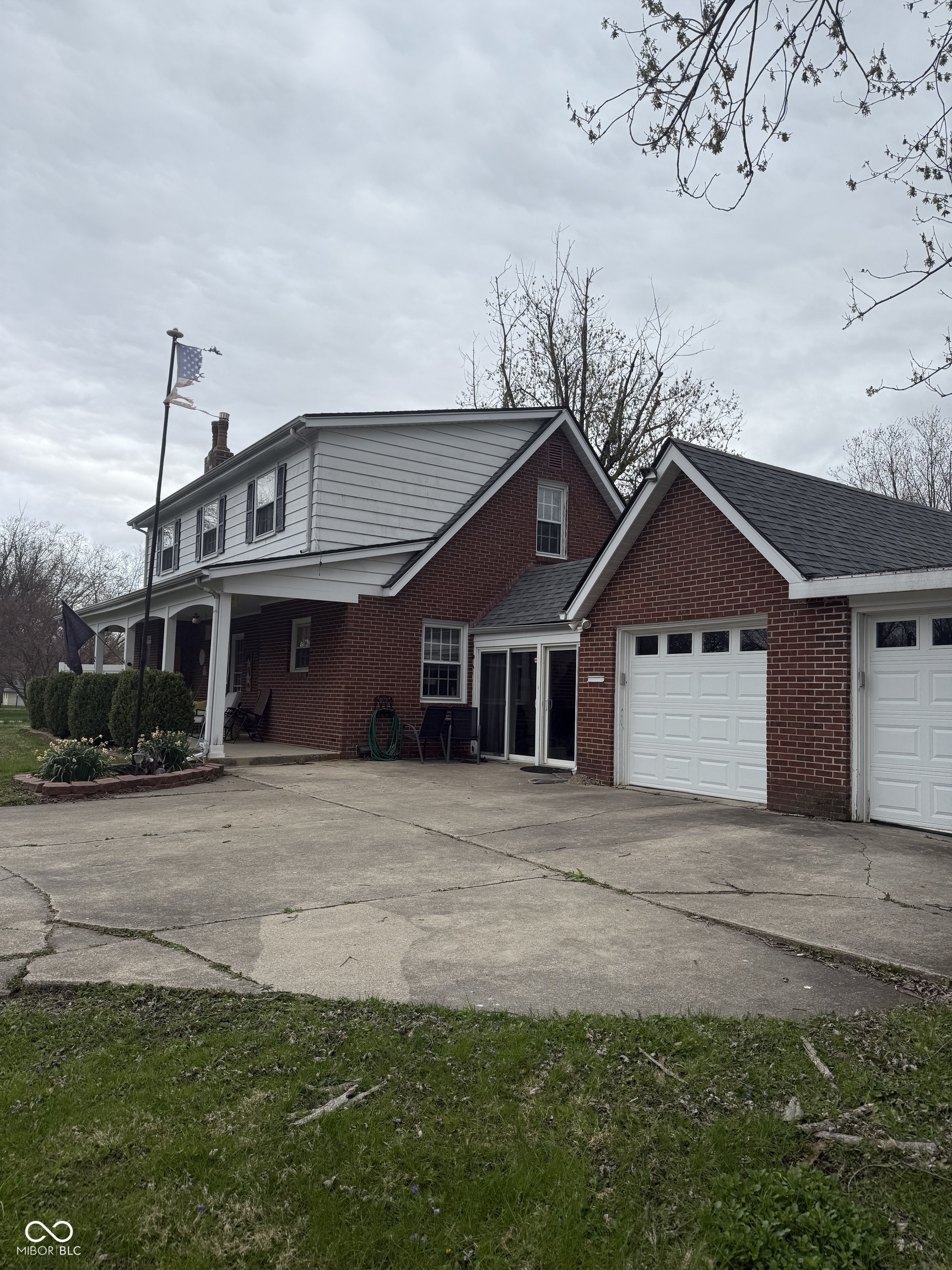 216 Golf Club Road Anderson, IN 46011 - Photo 7 of 39 Gallery Image 7